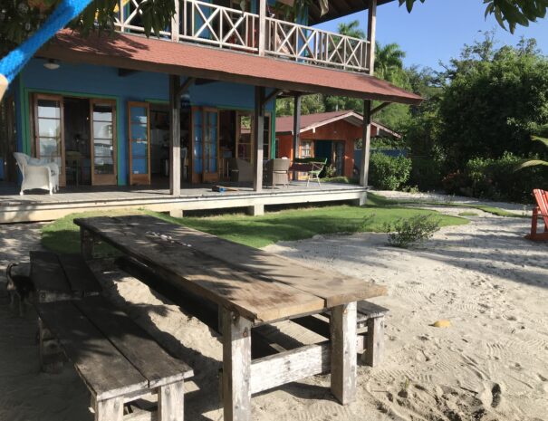 Blue Mango tropical beachfront villa with ocean views and terrace in Río Hato, Panama by Bannaba Stays