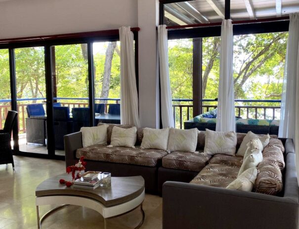 Private beachfront villa with ocean views and wraparound terrace on Saboga Island, Panama by Bannaba Stays (22)