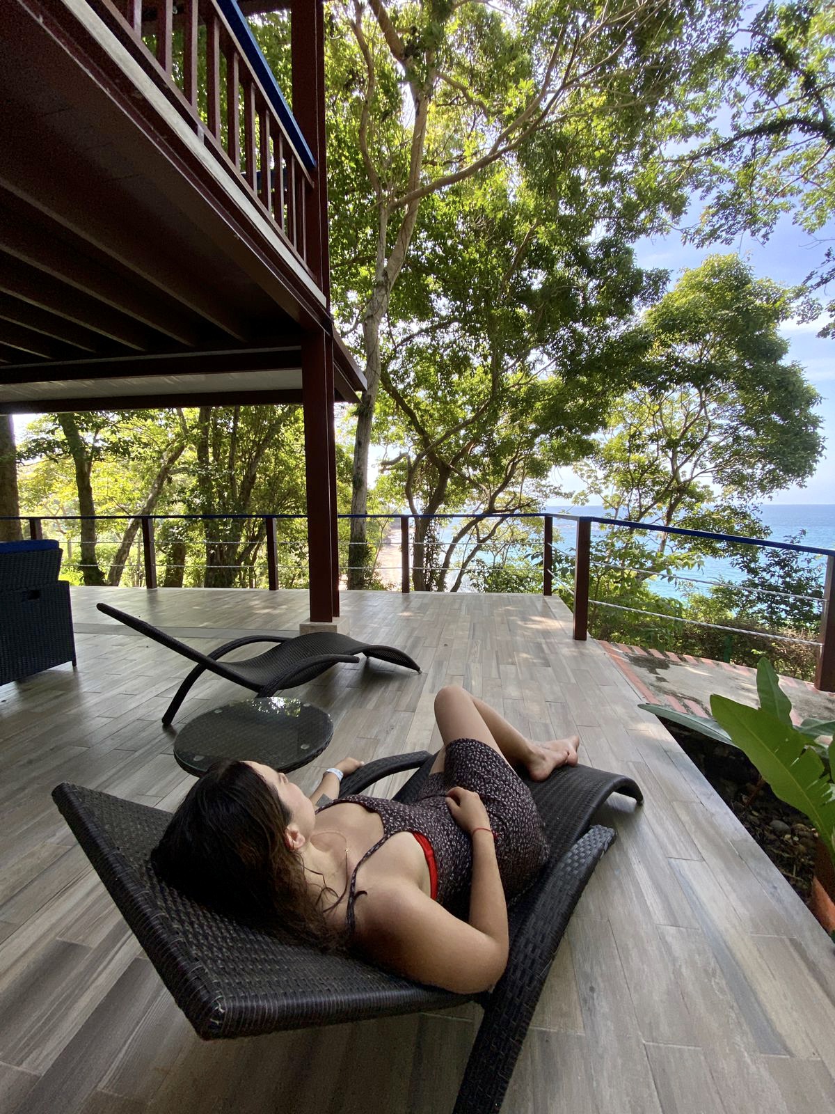 Private beachfront villa with ocean views and wraparound terrace on Saboga Island, Panama by Bannaba Stays (22)